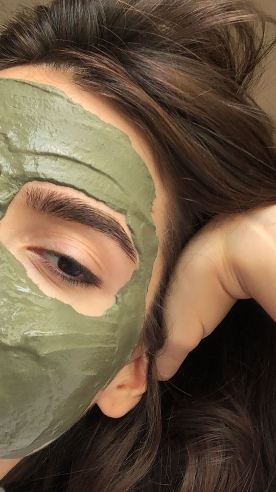 Ardah natural clay mask with Multani Mitti and herbal botanicals for acne-prone and glowing skin